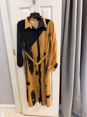 Colorblock Mustard & Black Button-Front Shirt Dress